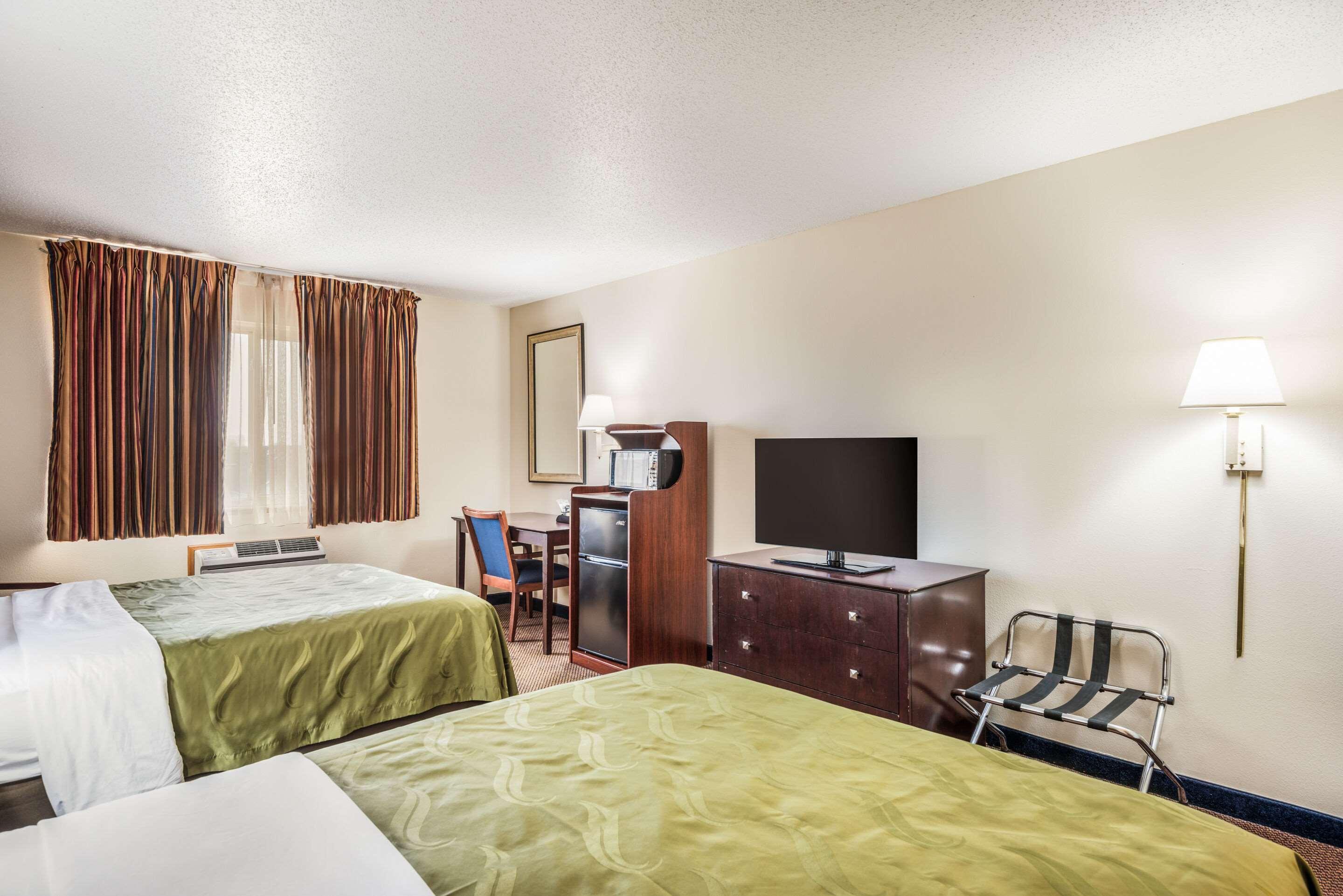 Quality Inn & Suites Eldridge Davenport North מראה חיצוני תמונה