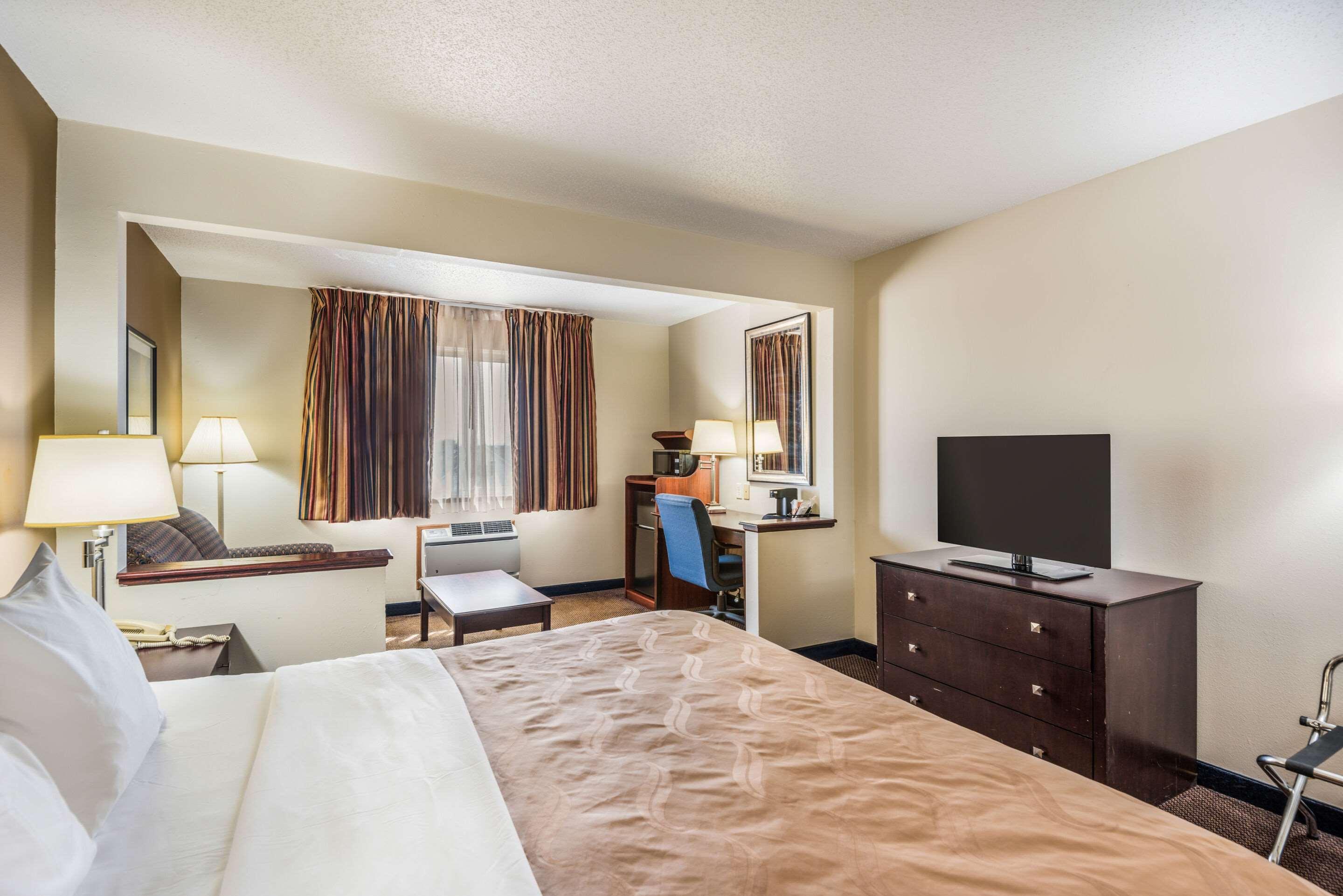 Quality Inn & Suites Eldridge Davenport North מראה חיצוני תמונה