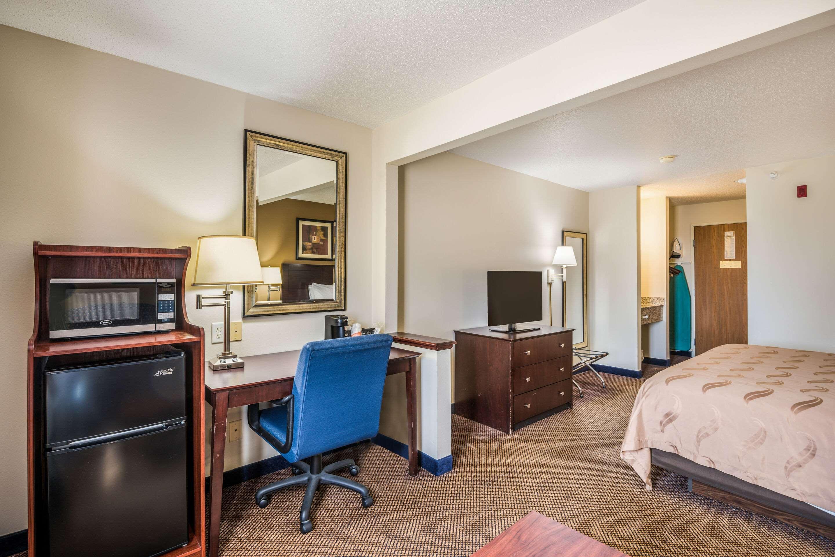 Quality Inn & Suites Eldridge Davenport North מראה חיצוני תמונה