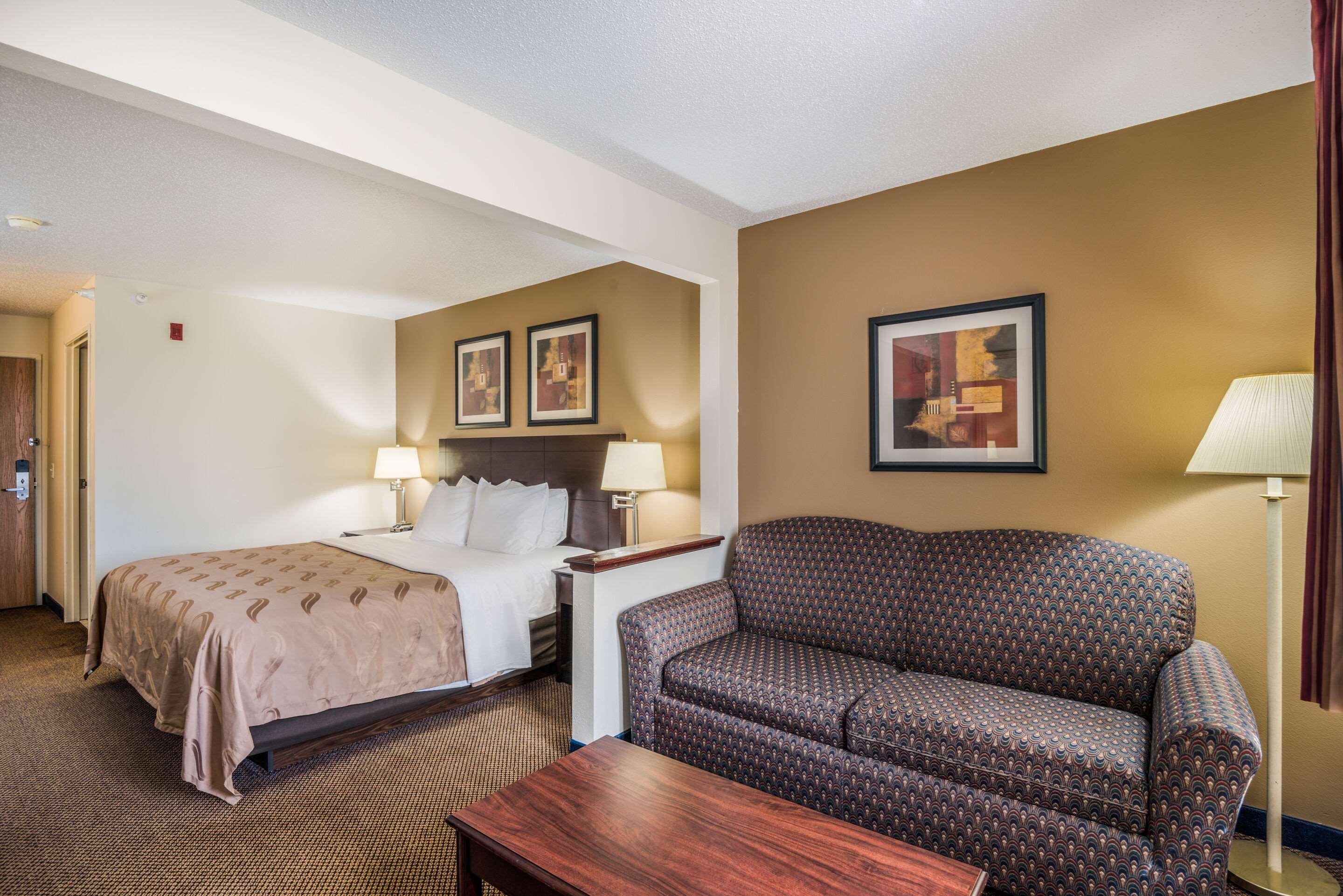 Quality Inn & Suites Eldridge Davenport North מראה חיצוני תמונה