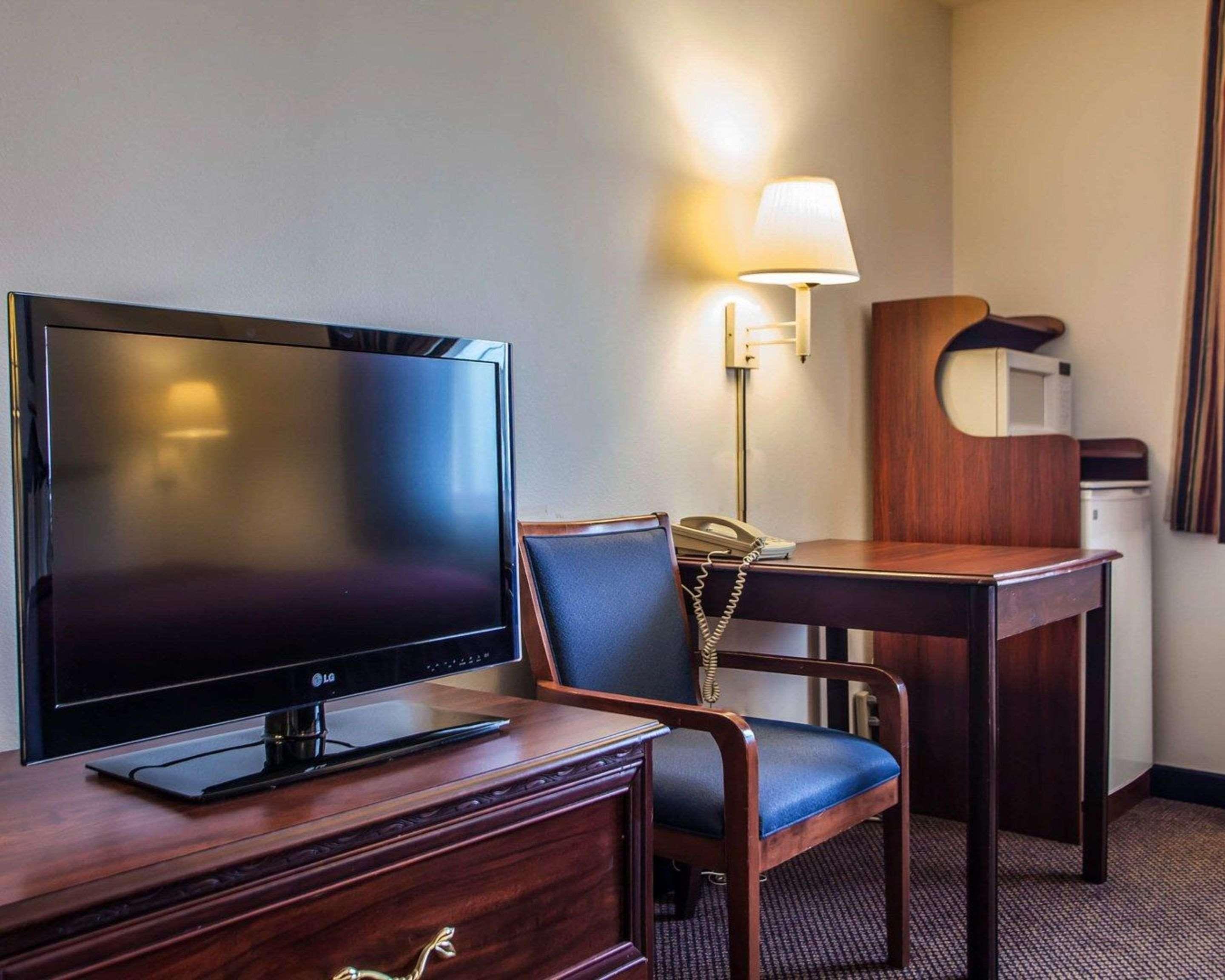Quality Inn & Suites Eldridge Davenport North מראה חיצוני תמונה