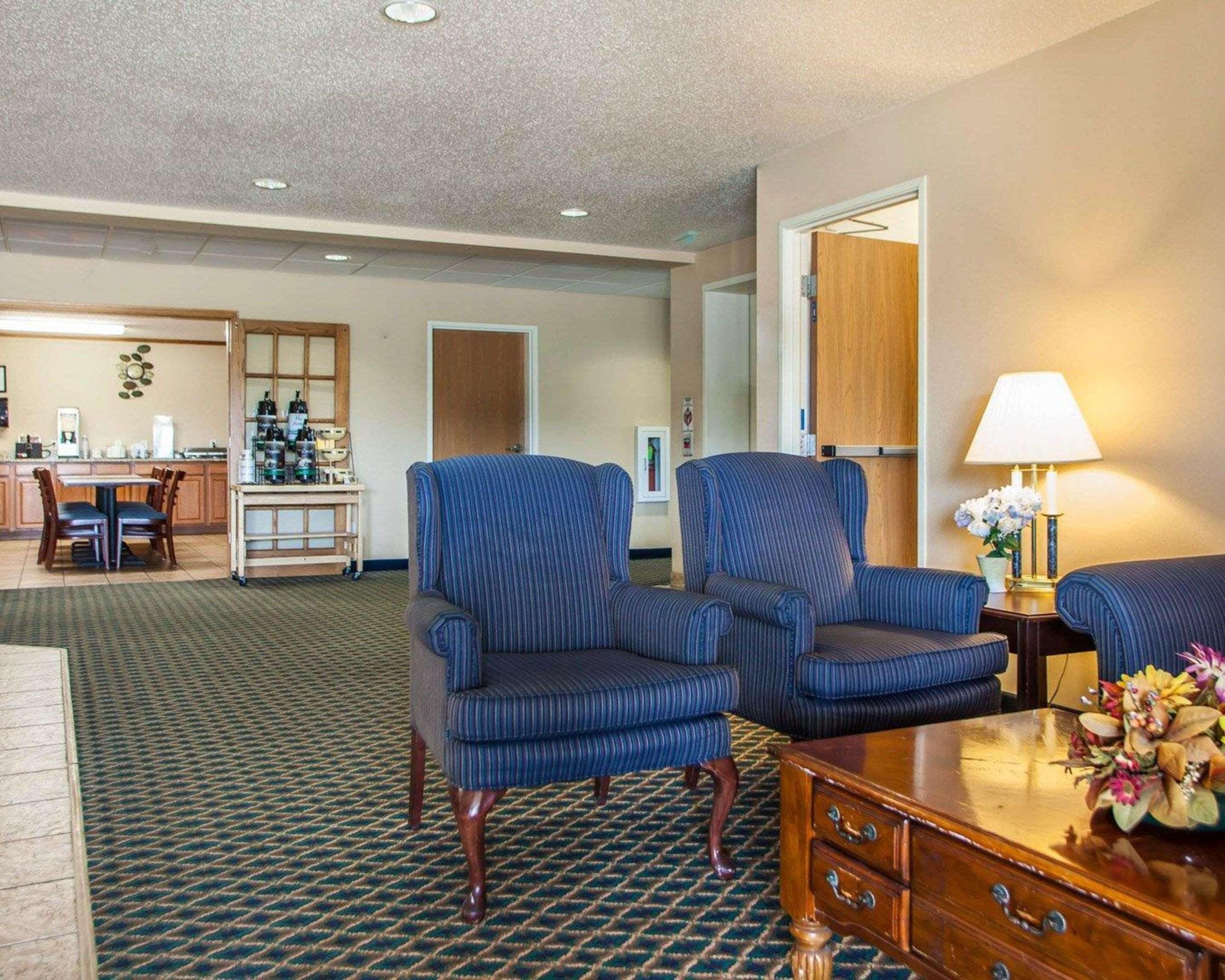 Quality Inn & Suites Eldridge Davenport North מראה חיצוני תמונה