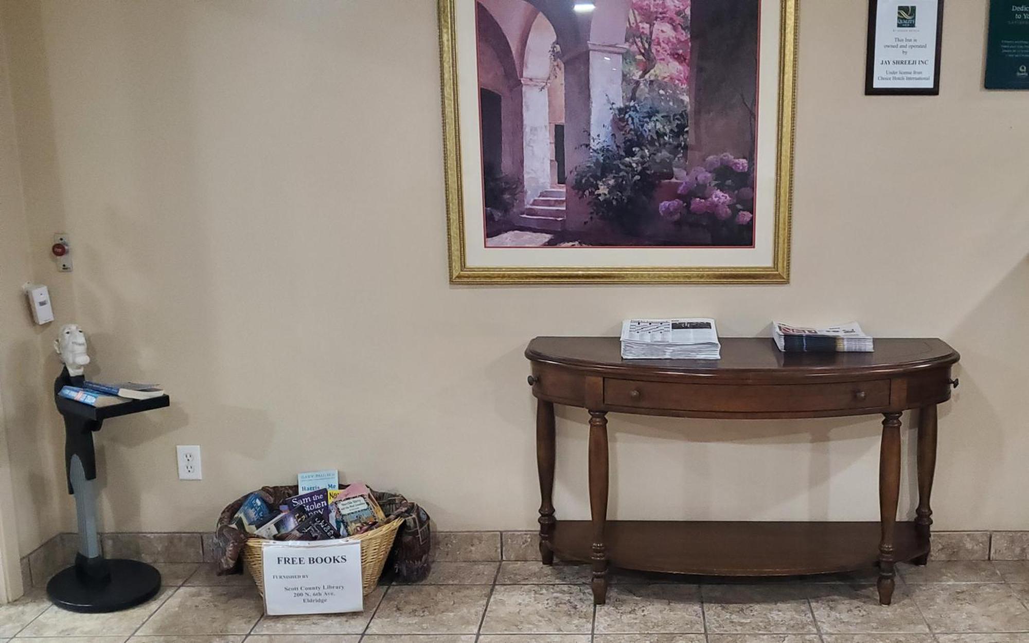 Quality Inn & Suites Eldridge Davenport North מראה חיצוני תמונה